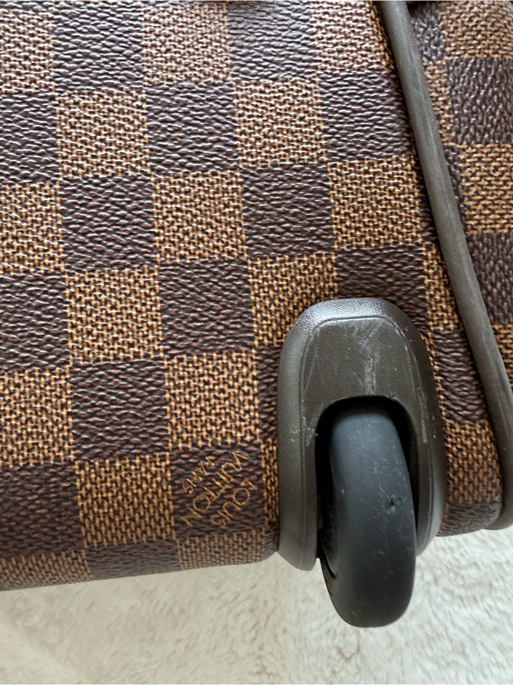 Louis Vuitton travel luggage bag with rolling wheels Authentic Retail 3800$ - Picture 14 of 15